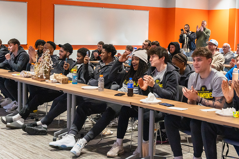 Men's Basketball players react to tournament selection