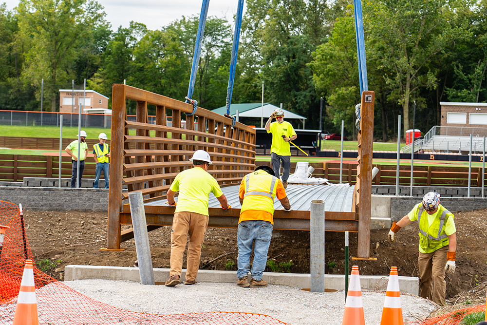Crew installs finishing touches to the Farmen Footbridge