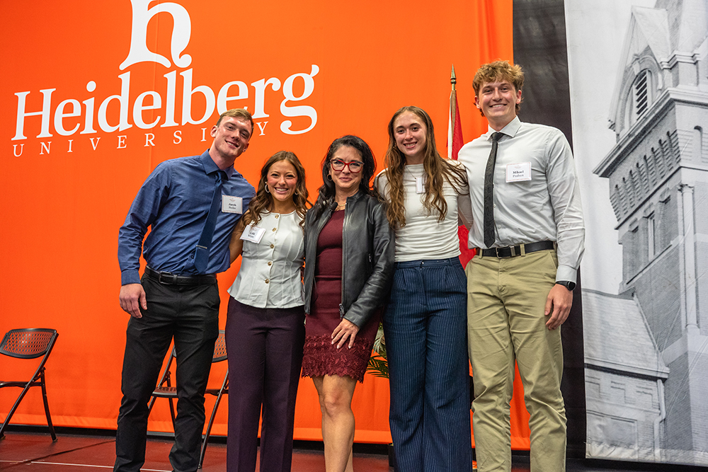 Dr. Vonda Wright with Heidelberg Students