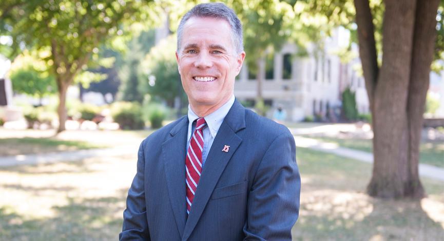 The Board of Trustees has extended the contract of President Rob Huntington from 2022-27.