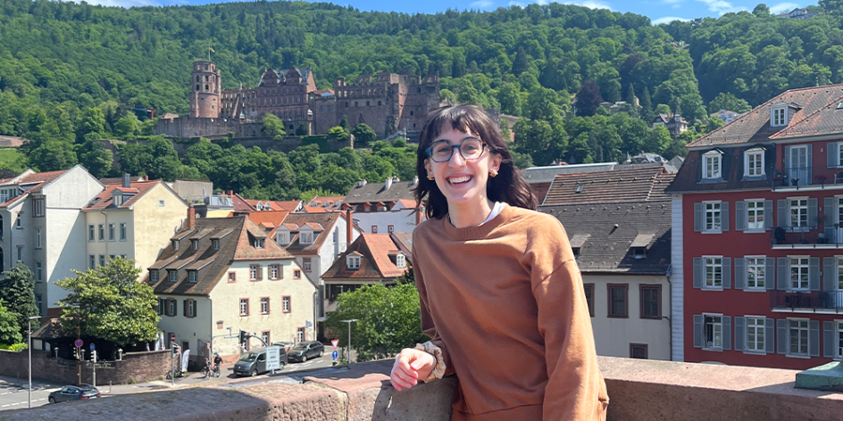 Julia with the Heidelberg Castle