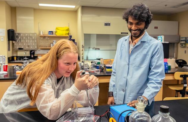 Dr. Noel Mano & Kacy Connolly in summer genetics research program