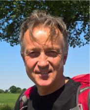 Daniel Headshot