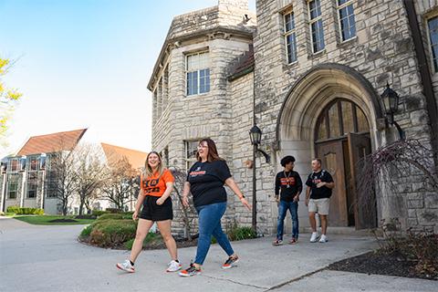 Students walking on heidelberg's campus